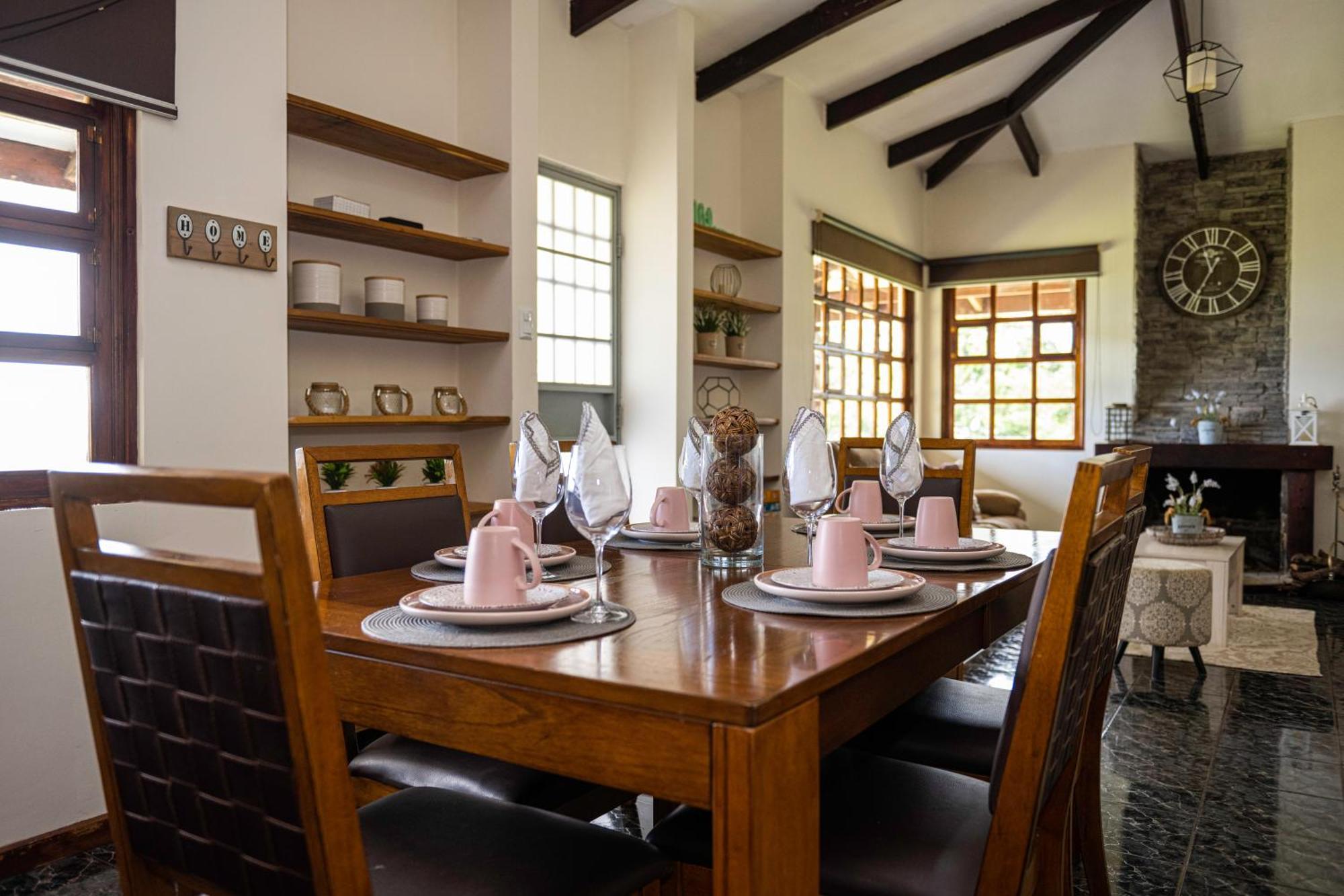 Country House, Cozy Fireplace And An Amazing View Cartago Buitenkant foto